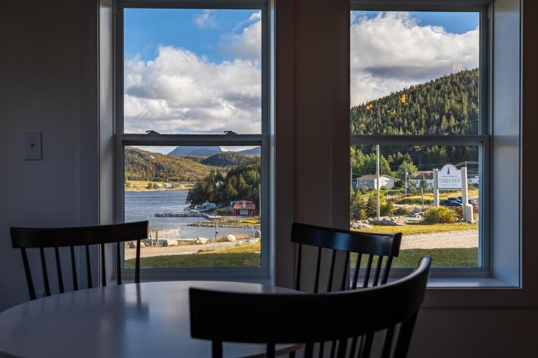 The Tides Inn Norris Point Exterior photo